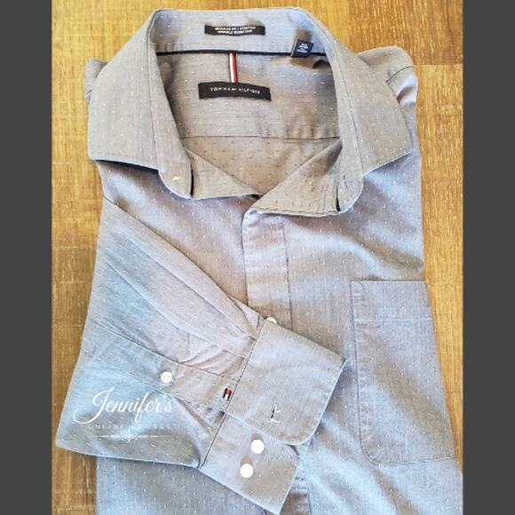 3/$25 Tommy Hilfiger Men's Blue Button-down Regular Fit Shirt Size XL - Picture 1 of 11